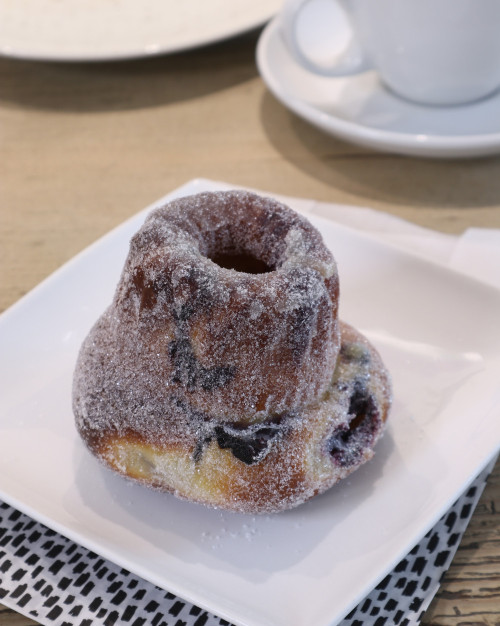 Mini kougelhopf aux myrtilles